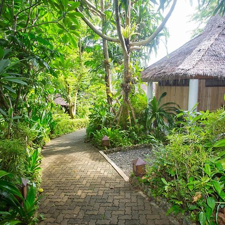 Mandala Spa & Resort Villas Manoc-Manoc Exterior foto