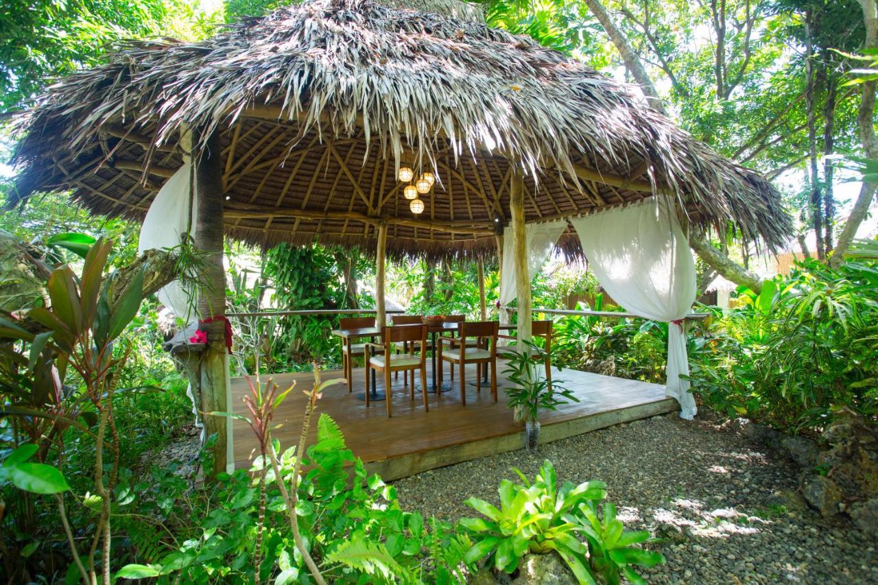 Mandala Spa & Resort Villas Manoc-Manoc Exterior foto